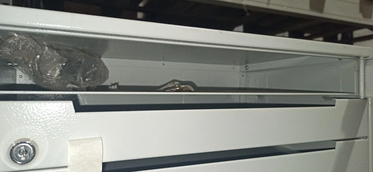 Фото - шкаф абонентский ша-60 с прорезями уценка